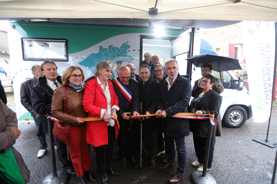 Inaug Medicobus StMarsal  11 2025  MJZ 8324