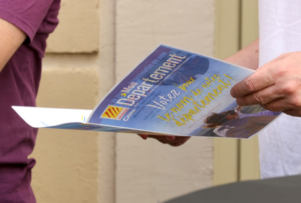brochure-nom brochure nom
